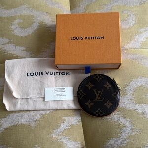 Louis Vuitton Round Coin Purse Monogram Canvas